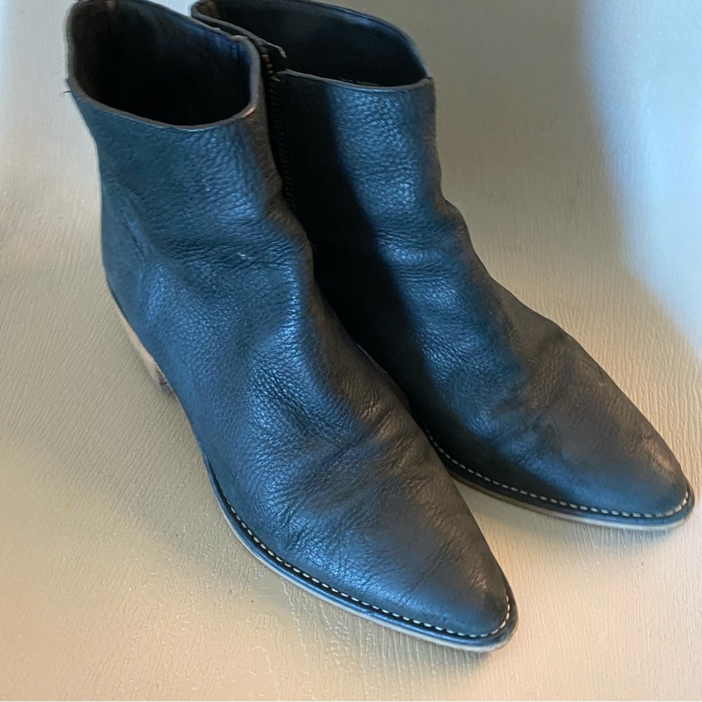 Cole Haan Nike Air black Leather zip-up western Ankle Boot Low Heel 9.5 b women